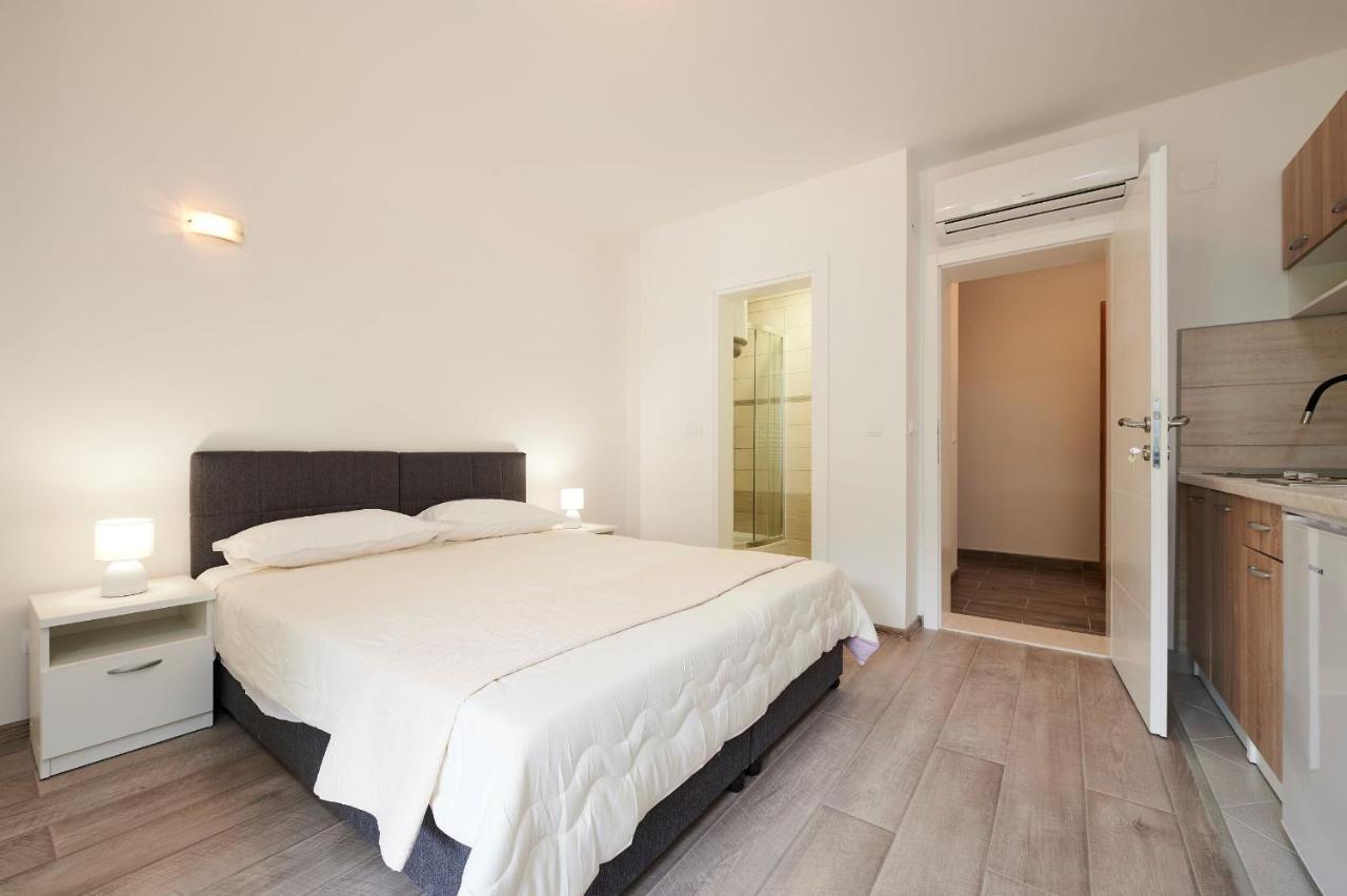 Cutan Apartamento Trogir Exterior foto